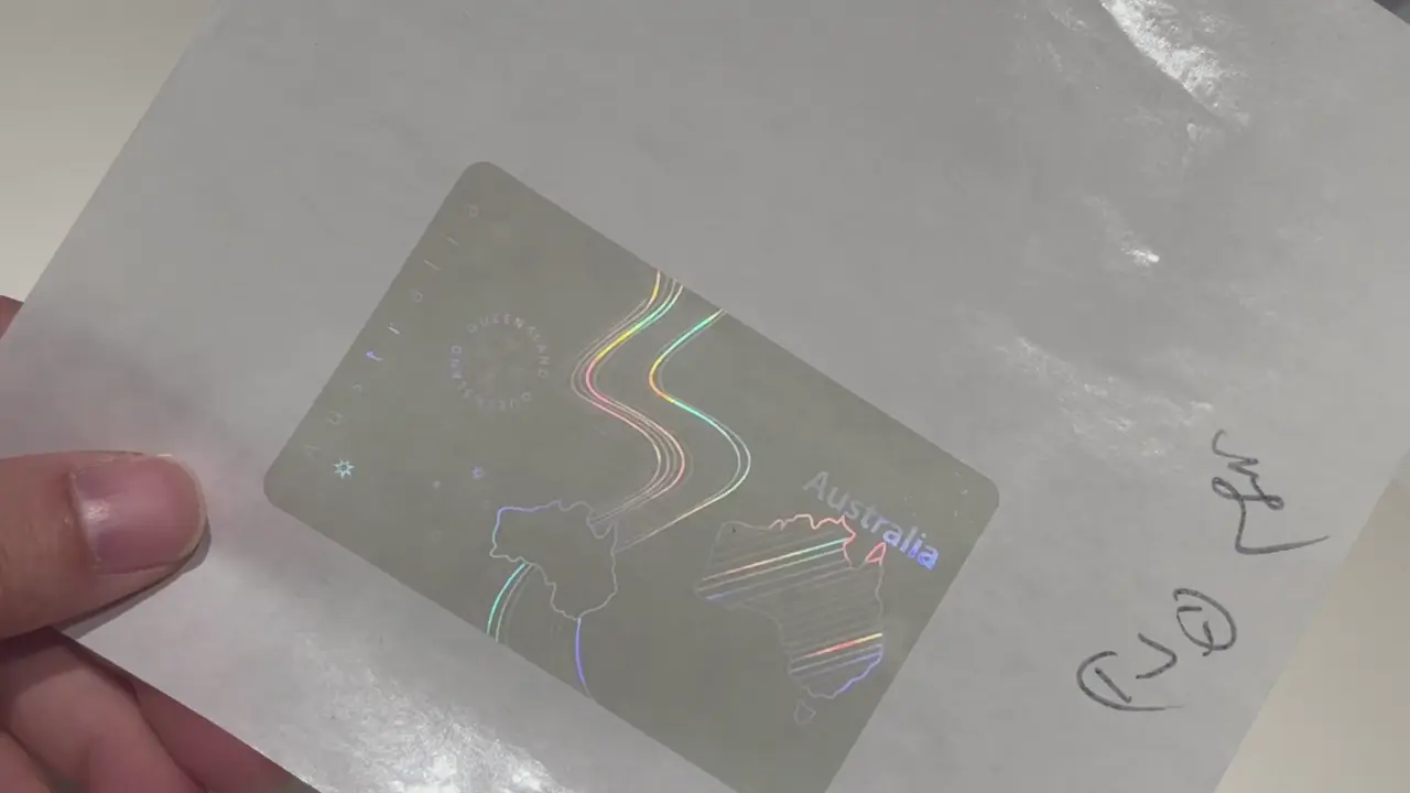 Queensland overlay holográfico transparente para carta de condução | QLD filme holográfico de segurança para cartões de identificação: guia em vídeo